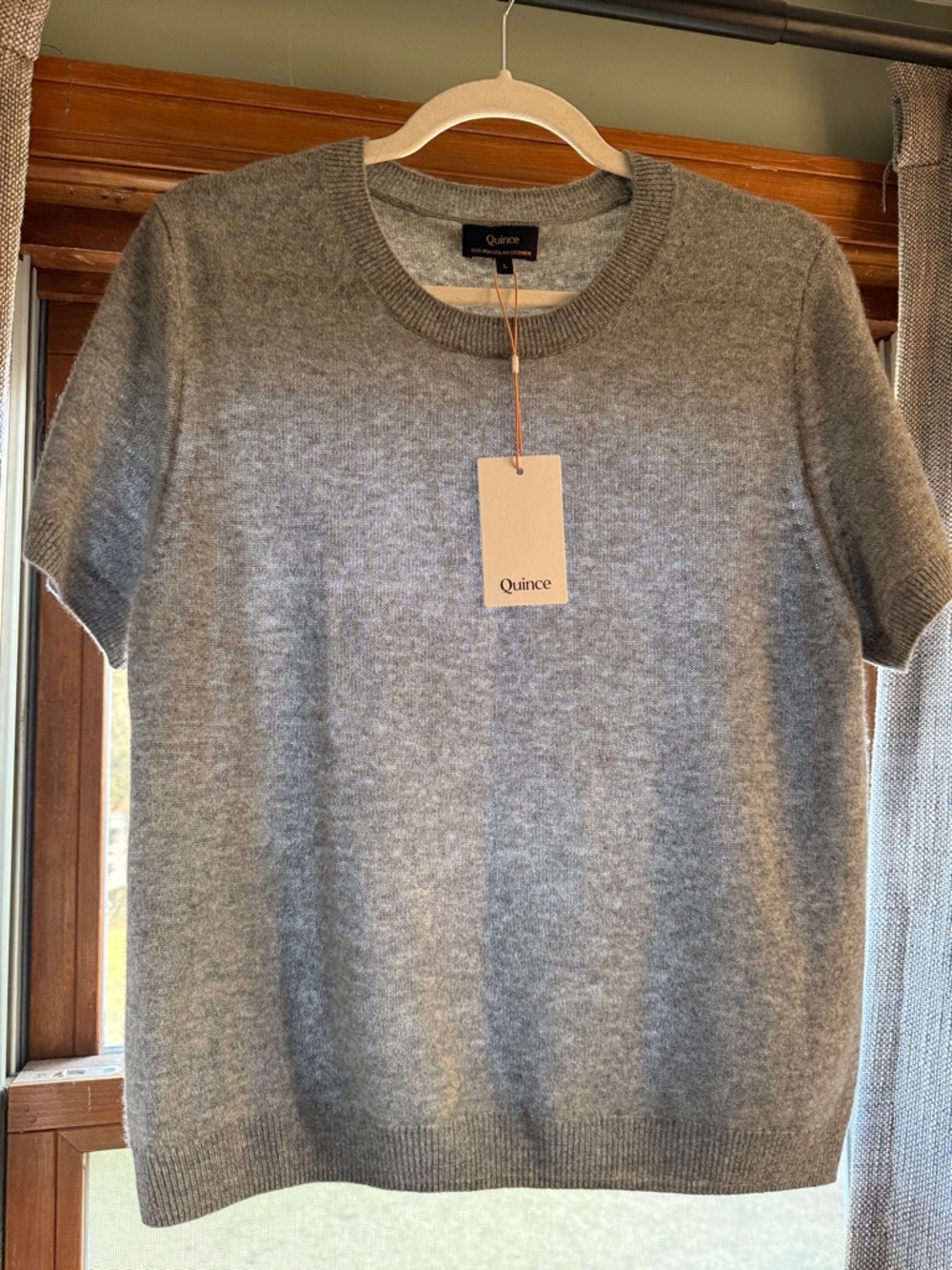 Quince Short Sleeve Cashmere Crew in Light Gray